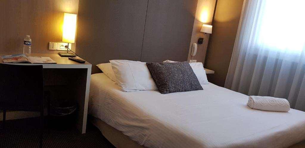 L'Hotel Bristol Caen Zimmer foto